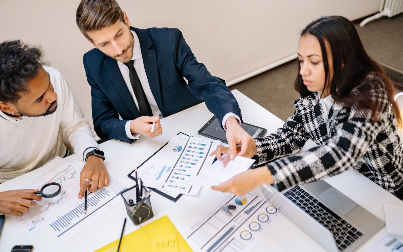 Quand changer de CRM : comment savoir si c’est le bon moment ?