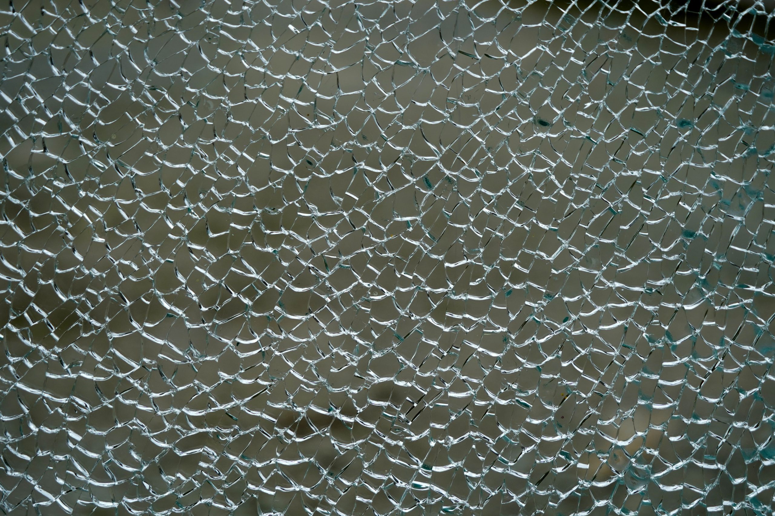 Verre brisé formant motif délicat
