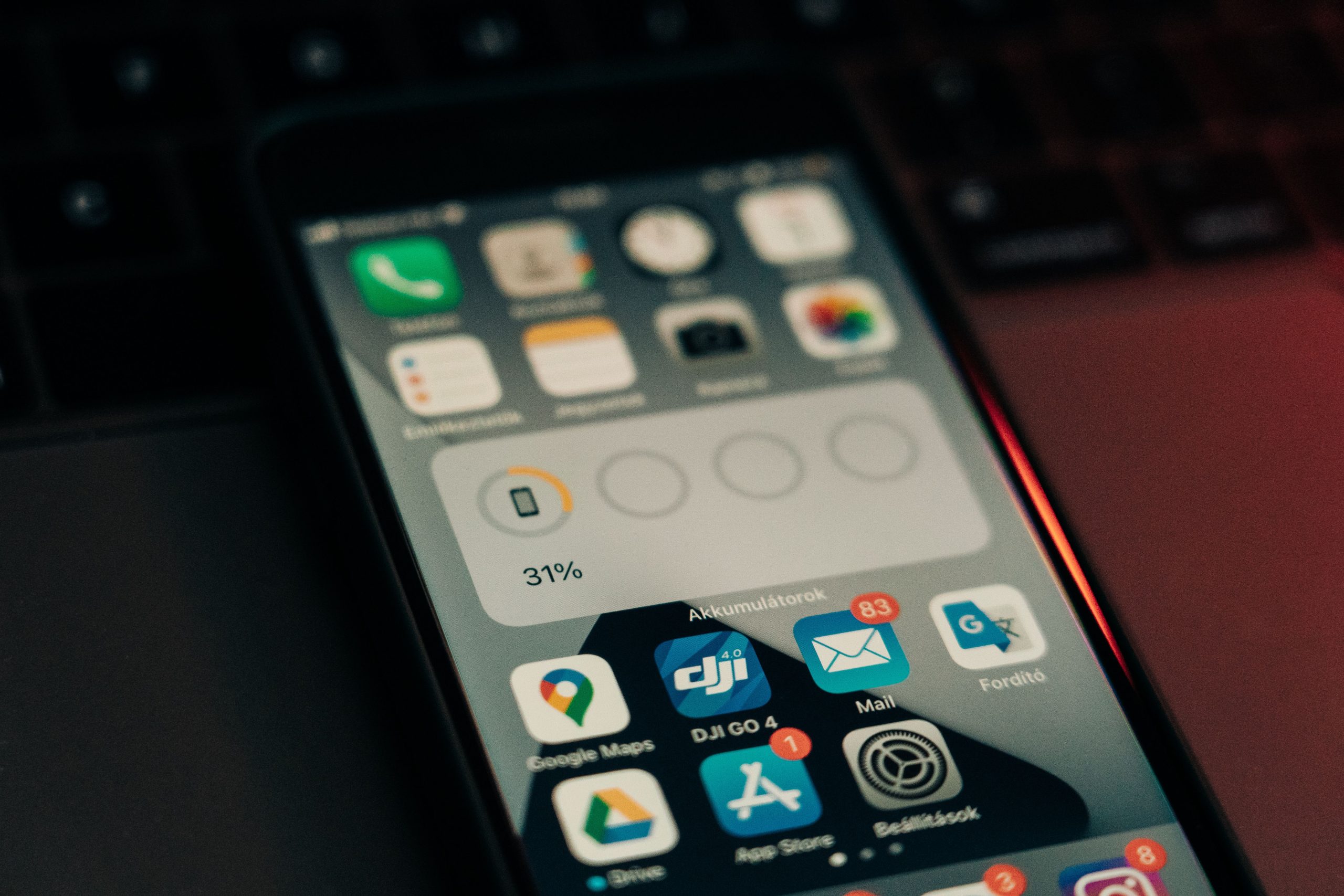 Smartphone applications affichant batterie trente-et-un pourcent