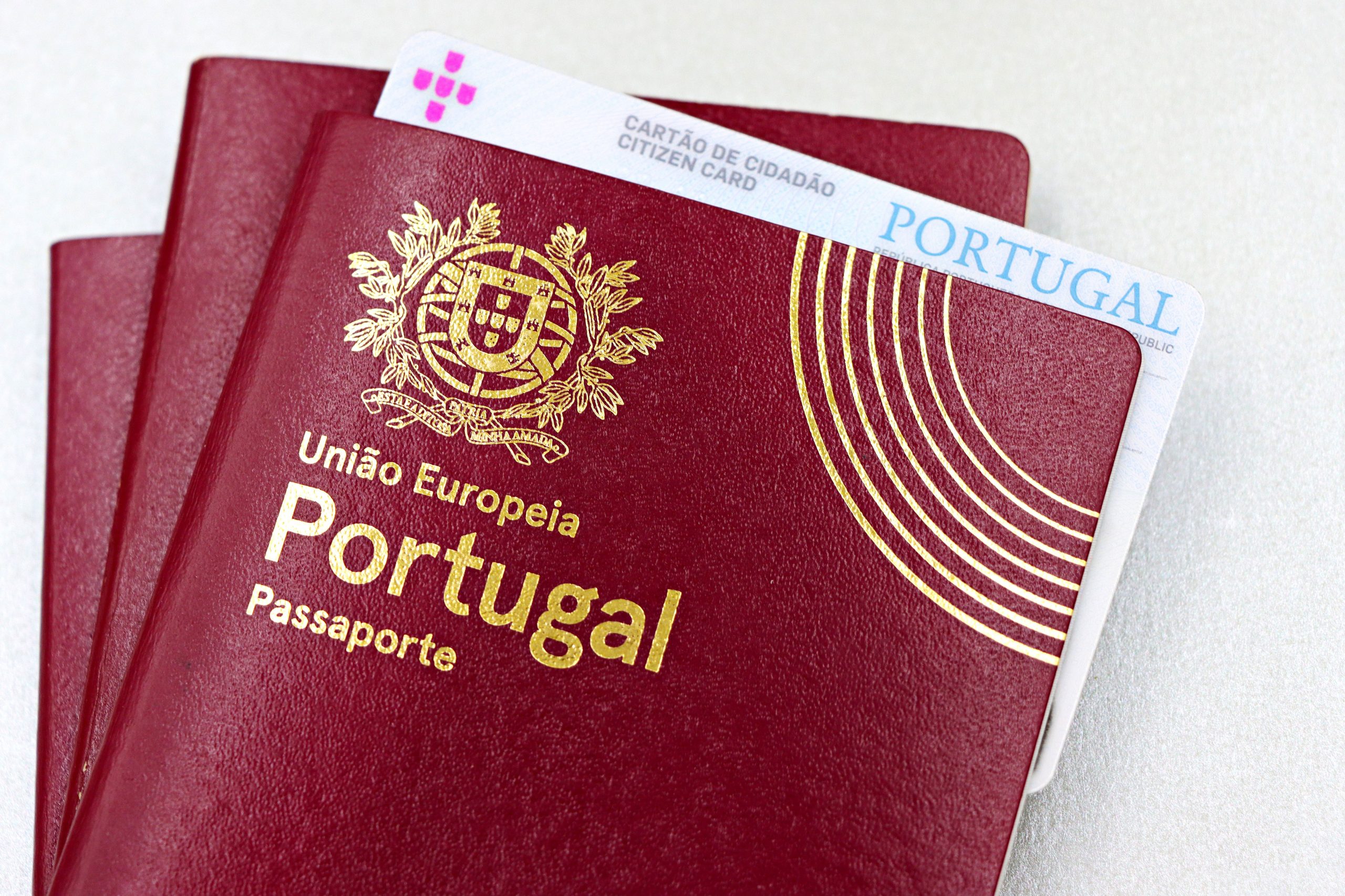 Passeport portugais et documents d'identification voyage